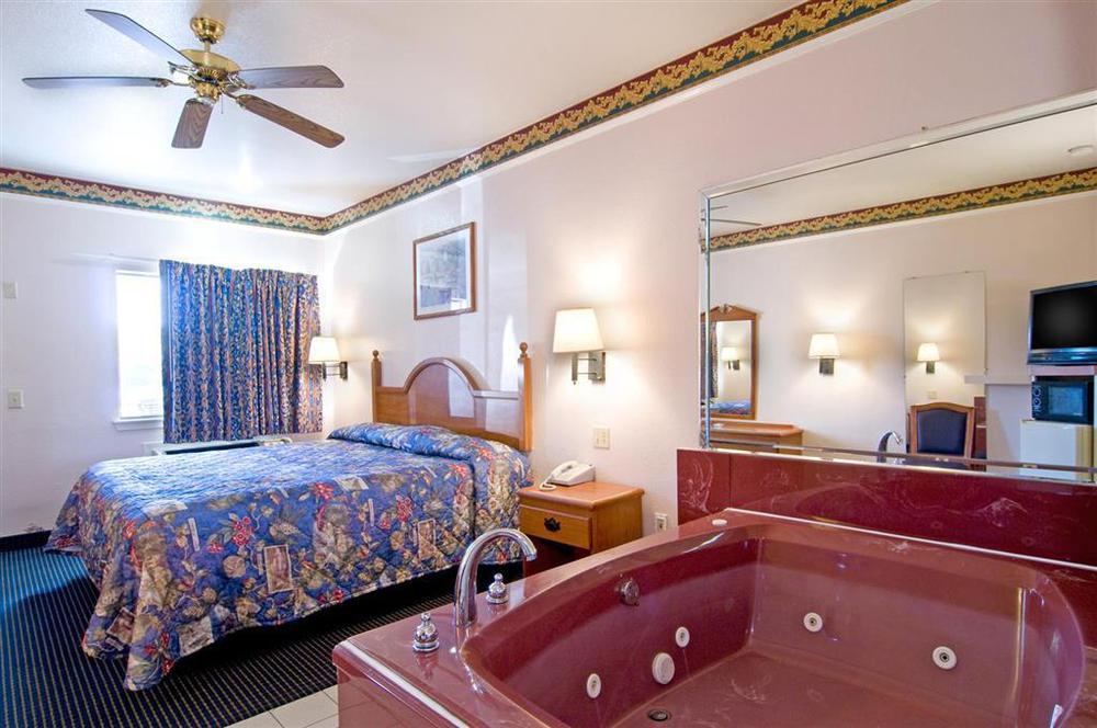 Americas Best Value Inn Downtown Houston Chambre photo